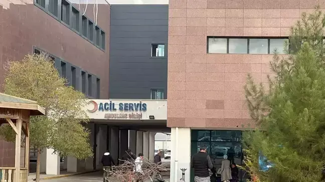 Li navça Stewra (Savur) Mêrdînê du grûb pevçûn: 2 kes birîndar bûn