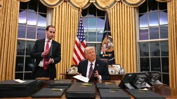 Trump biryarên balkês di roja yekem a wezîfeya xwe de da!