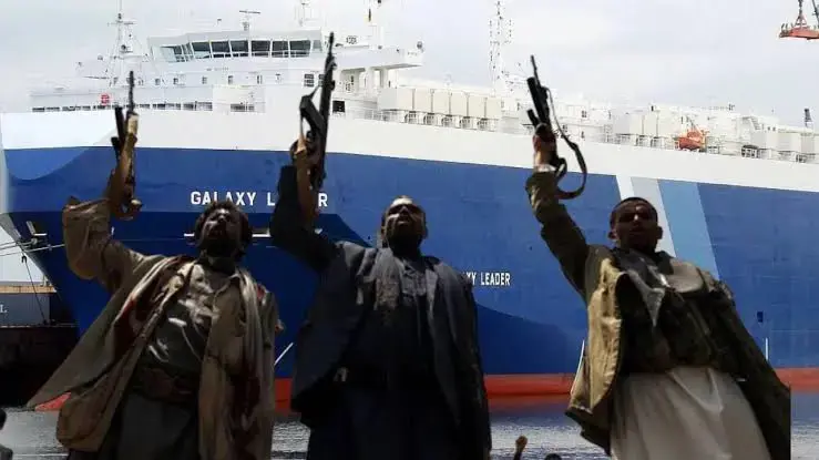 Hûsî: Me xebatkarên kestiya Îsraîlê Galaxy Leader serbest berdan!