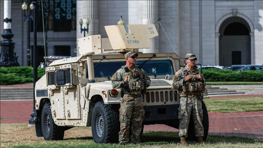 Pentagon duyurdu: "Tüm ulusal muhafızlar silahlandırıldı"